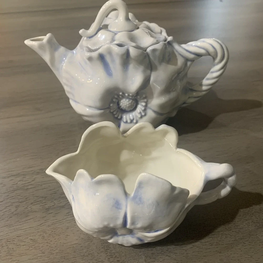 Vintage Tea Pot‎ Crafts Porcelain blue Poppy Flower Teapot set.